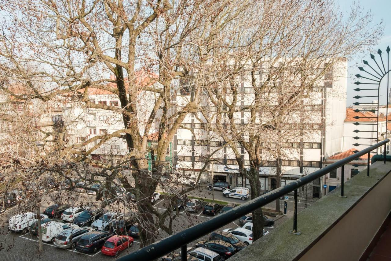 Apartment With Balcony In The Square 포르투 외부 사진